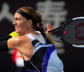 包含科维托娃遭遇三连败，美国队教练面临压力！的词条