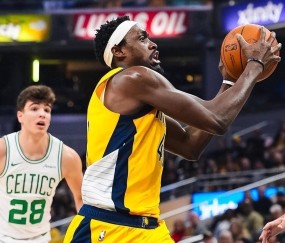 包含西亚卡姆连续五场比赛得分超过逆转，独行侠挑战极限！的词条