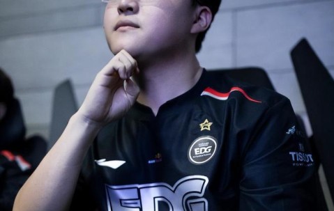 Uzi关键节点挺进下一轮，RNG带队取胜！的简单介绍